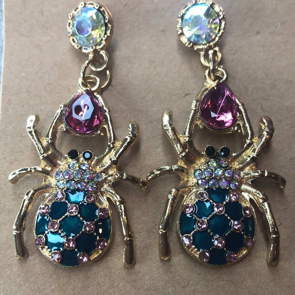 Gold tone  Green and Pink Sparkly Dangling Spider Earrings New - Picture 8 of 8